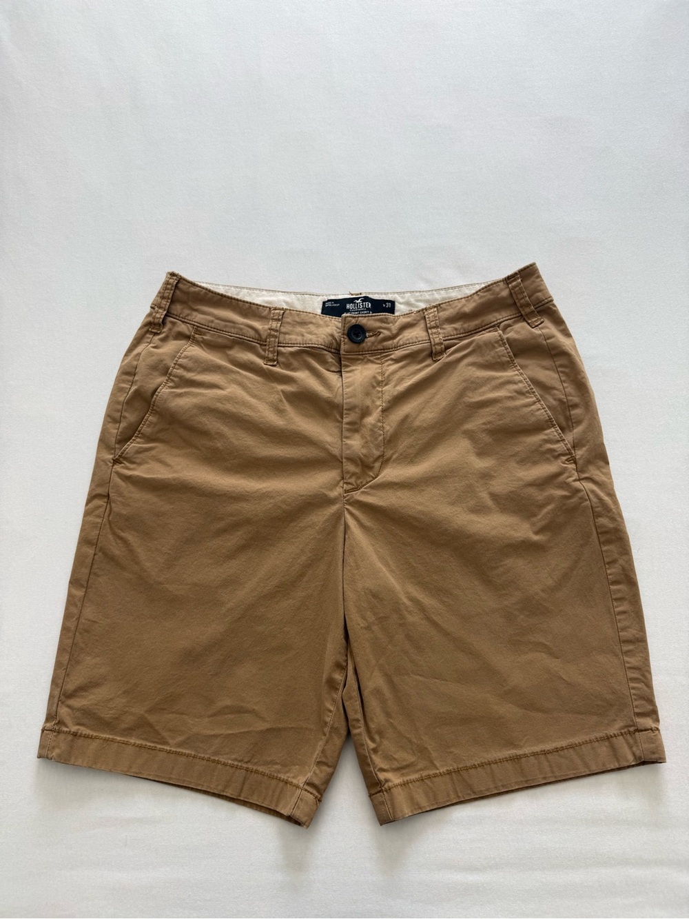 Hollister Men's Chino Khaki Flat Front Shorts